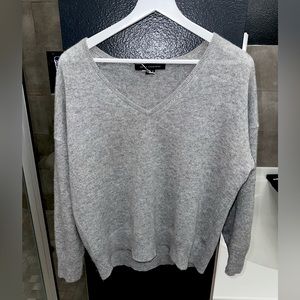 Skull cashmere grey v neck pullover sweater